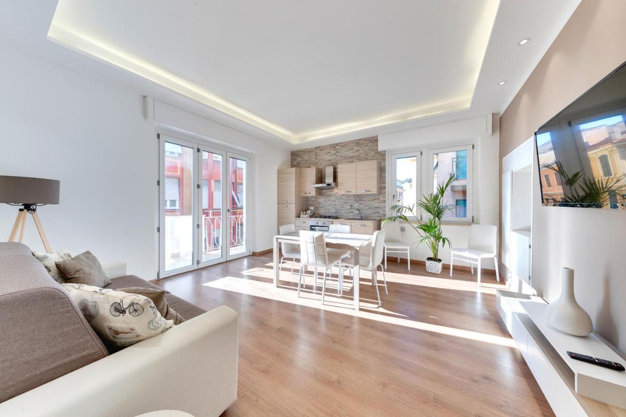 Ariston - Ciclabile Appartamento In Centro Al Mare Con Balcone Sanremo Exterior photo